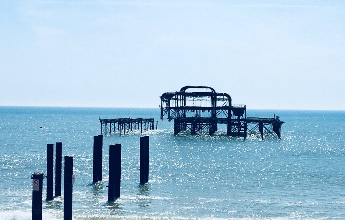 PotcakesEvents's tweet image. Couldn’t think of a more #beautiful place to be working today than #Potcakes HQ! #sunshine #workperks #beach #bluesky #eventplanner #eventprofs #brighton #sunny #inspiration #ThursdayThought