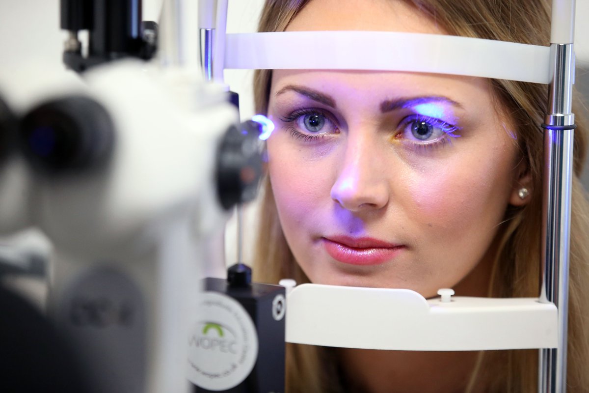 SchoolOfOptom's tweet image. We now offer a full time option for our popular MSc in Clinical Optometry. A course designed for the modern eye care professional.

Find out more: goo.gl/JEuWXT

#optometry 
#clinicaloptometry
#wopec
#studyoptometry