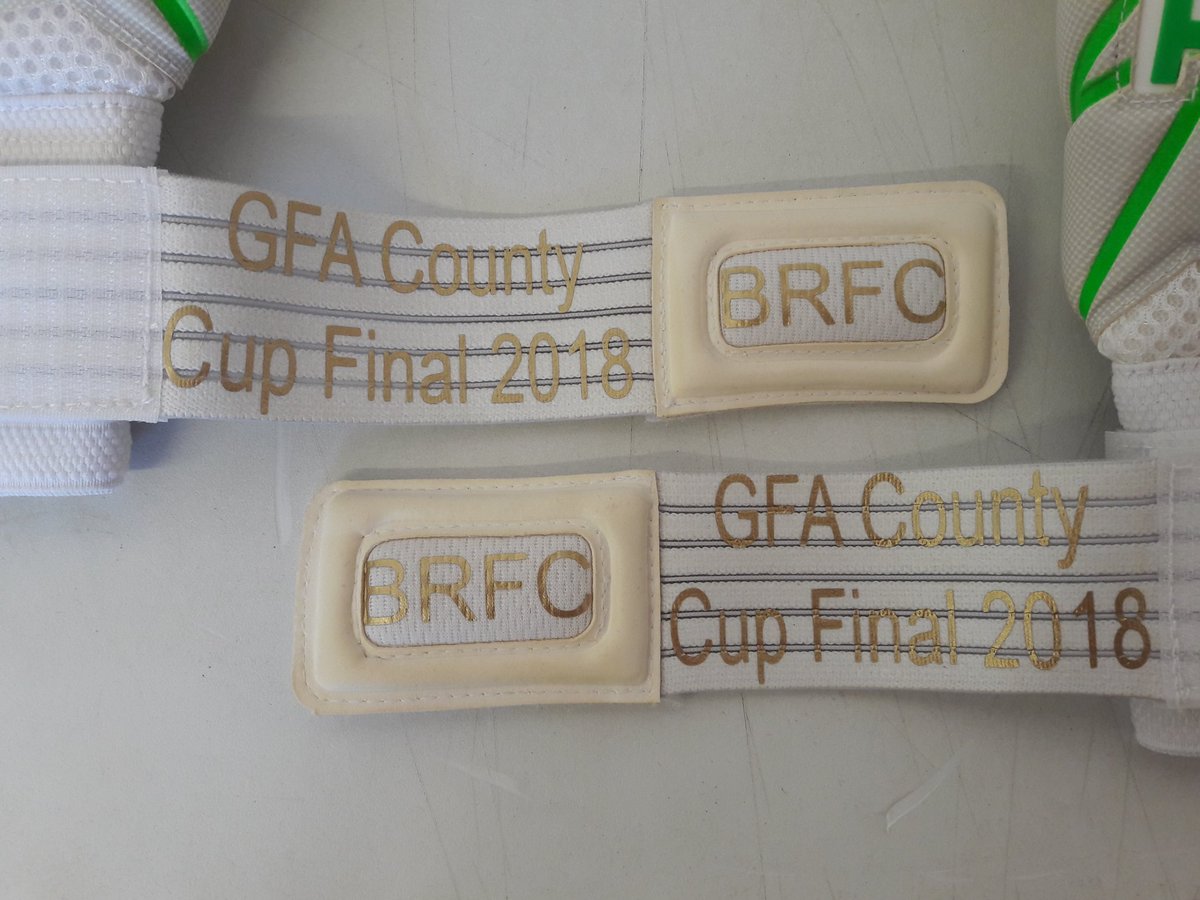superlemonprint's tweet photo. Just done a custom job printed on an @Pulsegk  pair of gloves for @BourtonRovers goalkeeper a massive final they have this evening at @CirenTownFC 

Good luck boys!! @GlosFA https://t.co/CKpaF46HtP