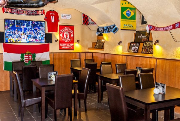 YourBudapest's tweet photo. @morton_gerry @KevinMcCluskie1 Hey Gerry, just found a live sports bar question answered on @quora for #budapest that may help: https://t.co/U3lZ8JUaxX https://t.co/dsXGM7kMEW