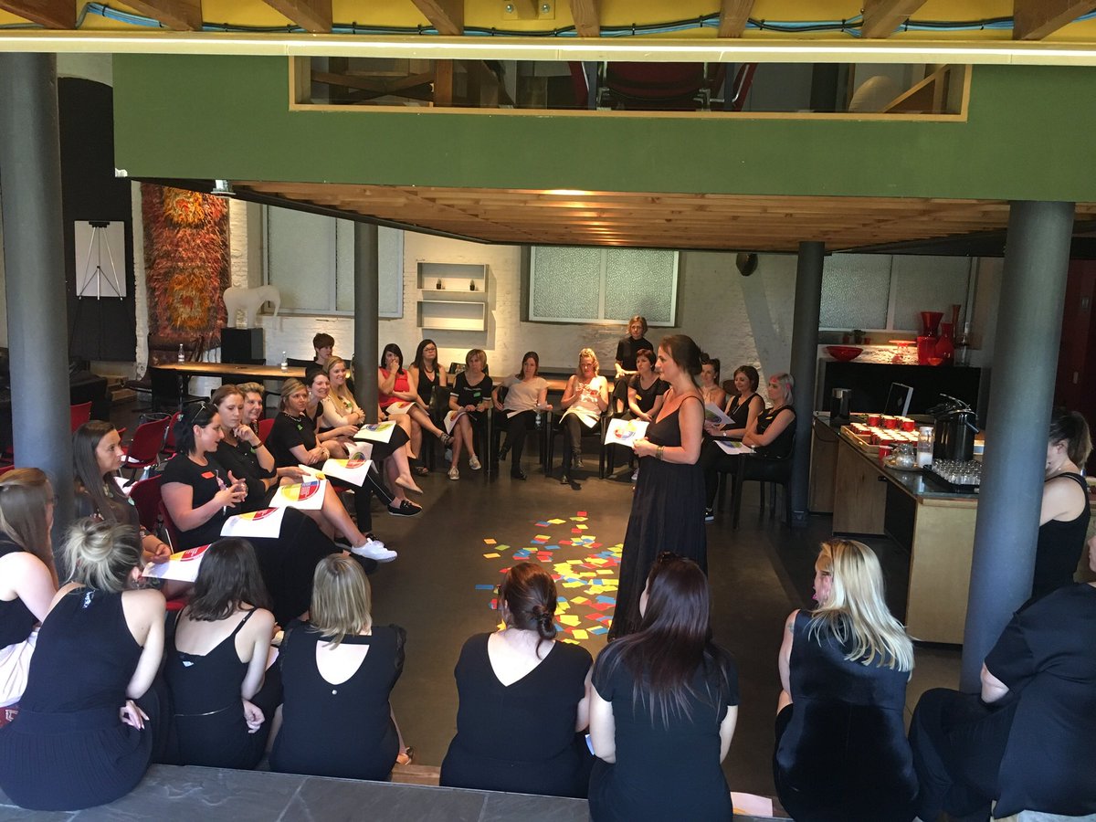 Reflexion on insight colors <a href="/BiekeCeulemans/">Bianca Ceulemans</a> #reg10