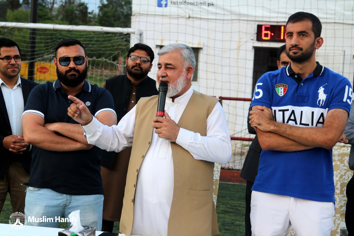 MuslimHandsMRP's tweet photo. #MuslimHands signed an MOU with Total Football for hosting the camp and providing us their own football turf in Ayub Park for practicing, free of any cost. #TotalFootball #PlaySweatRepeat #RoadToRussia #StreetChildUnited #StreetChildWorldCup #PracticeMatches #SaveTheChildren https://t.co/n1oAexzY8r