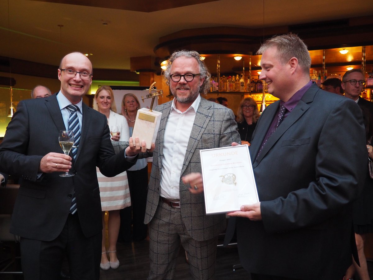 Ringhotels's tweet photo. Präsidiumswechsel bei Ringhotels e.V.    https://t.co/aTvG4QOjKu  #Ringhotels #HeimatGenuss #hotelnews https://t.co/snDiLMFHRD