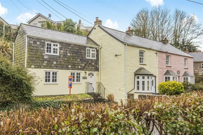Stratton_Creber's tweet photo. This spacious character cottage offers three double bedrooms and is within 3 miles of stunning coastlines, sandy beaches and cliff walks. This home is available to view during the @BigOpenHouse Event on the 28th &amp; 29th April #LittlePetherick #Cornwall https://t.co/EzTaYu42YV https://t.co/FAYWByAcdj