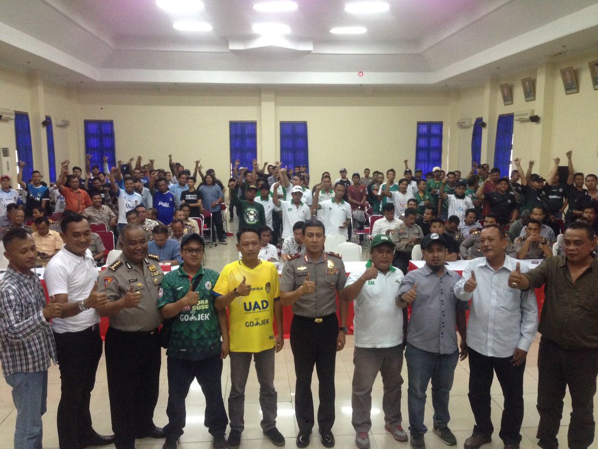 Rekonsiliasi dan Paseduluran Suporter PSIM dan PSS di Polda DIY tadi sore