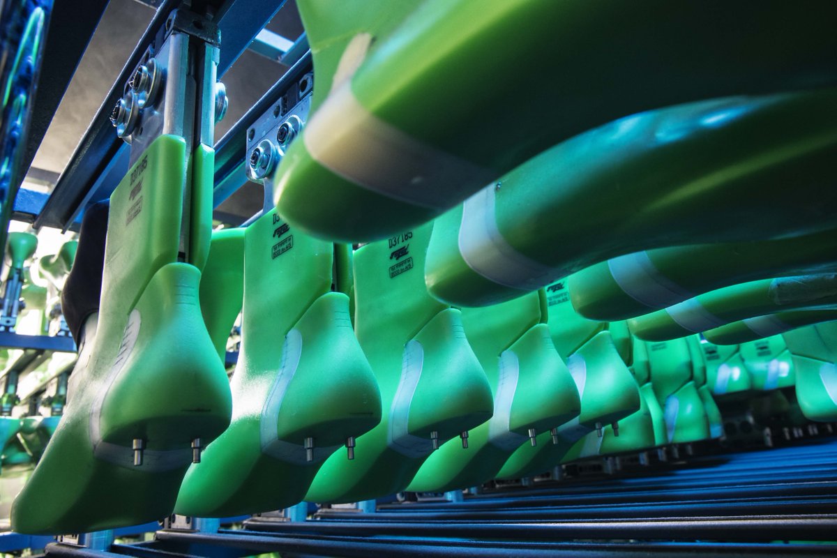 ECCOGOLF's tweet photo. All of our shoe lasts are developed by our in-house R&D team in Denmark, using the latest technologies and 3D engineering. #ECCODesignDNA #DynamicComfort #InNaturalMotion https://t.co/bZtHAzxHjf
