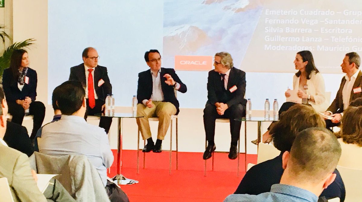 Carmenpizarro's tweet image. #OracleCloudSecurity18 conversaciones sobre #Ciberseguridad y #GDPR con expertos de #seguridad