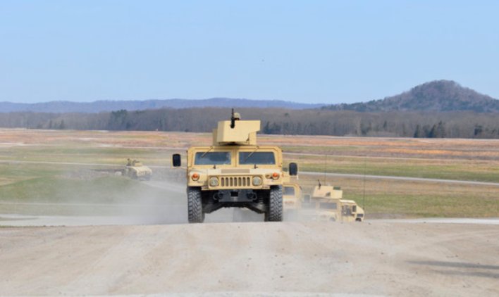KYComMilAffairs's tweet photo. The @USArmyReserve has been utilizing the unique training capabilities at @FortKnoxKY for ground and mounted gunnery qualifications with crew-served weapons during #OperationColdSteel.
Photos by Staff Sgt. Debralee Best and Sgt. Jasmine Spain https://t.co/fD1Q8Vqw5I