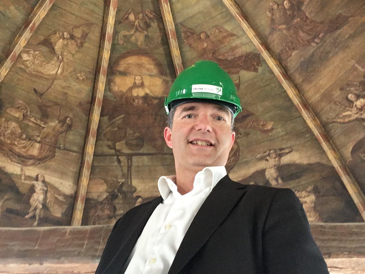 #Wow! Vanochtend exclusieve preview #klimnaardehemel met @StadAlkmaar. Unieke ervaring met prachtig uitzicht over #Alkmaar en héél dichtbij Laatste Oordeel in de kerk. Morgen bouwtechnische keuring, voelde vandaag gelukkig al heel veilig en solide. Bouwtechnisch #kunststukje