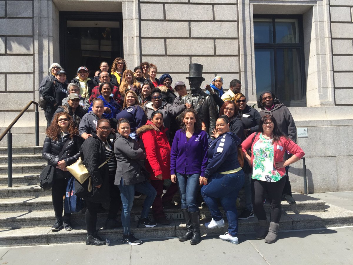 PCAtJHS125's tweet photo. District 8 Out &amp; About Trip to NY Historical Society. @Making8Great @dmurphycirulli @DOEChancellor @mcollin4 https://t.co/dEREBiE4ZU