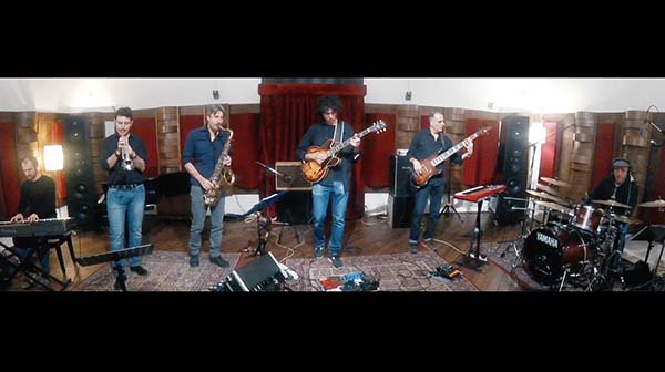 CaffeLetFI's tweet photo. stasera h 22:30 #Concerto #live
THE BRILLIANT CORNERS
https://t.co/hYaLL3WwBs https://t.co/0b5n7N5FLp