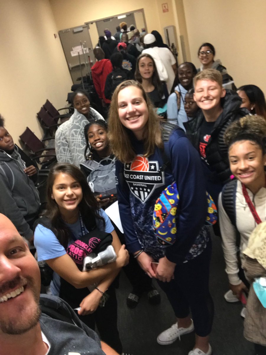 TonyLeib's tweet photo. @ECunitedbball Louisville Bound! #TheClassic @CynthiaLeib50 @krod3300 @Young_smiles5 @CoachMac_007 @cape2coast https://t.co/hDFEOl4n58