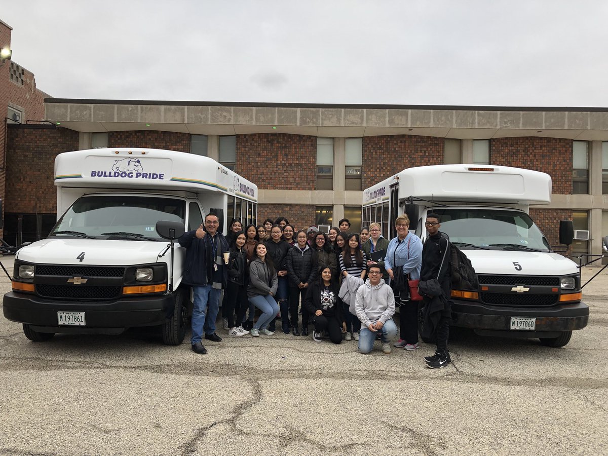 msspaulding41's tweet photo. Weather day field trip was a success! It was without incident but not without some adventures! #BrewersWeatherDay #sciencerules #straightAs #incentivefieldtrip #Ramily60 @AbbottMiddle https://t.co/wdur5d7foI