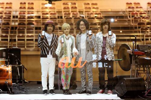 akito_1017's tweet image. 今更ら5年前？かな
にあったPerfect Syncの時の FLOWER FLOWERのイベント？ライブを思い出した！
あの頃はフラフラも始まったばかりだし埼玉に一人暮らしたてだったからなんかおっさんになったなーと。
あのライブ楽しかったなー。
#FLOWERFLOWER 
#yui
#perfectsync