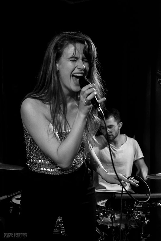 ghsstrings's tweet photo. #chandlerjuliet performing at our inaugural @ghsstrings artist showcase celebrating #nationalwomensmonth on 3.29.18!
#guitarstrings #ghsstrings #indiemusic #singersongwriter #tribeofone #artistshowcase #electricguitar #womeninmusic #femalemusicians https://t.co/Pk7sNInMlB