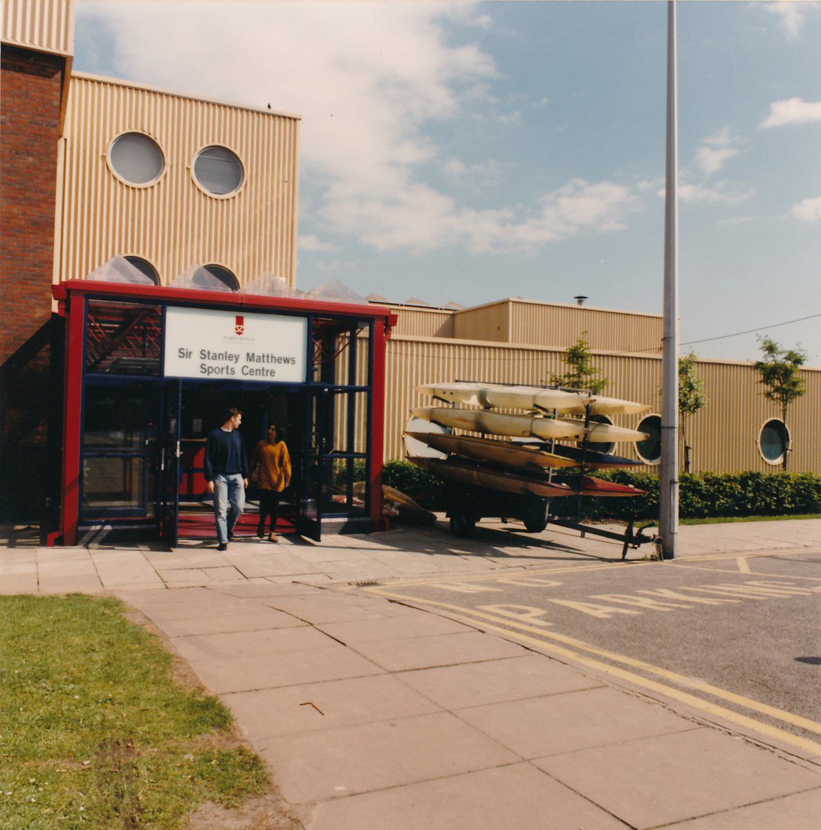 We are excited to welcome back sports teams made up of our #Staffsalumni community this weekend for #BattleofStaffs !! Ex-squad players v current @Staffsuni squads! Here's  Sir Stanley Matthews Sports Centre #howitusedtobe #Tbt #memorylane #gameon #letsdothis @SportAtStaffs