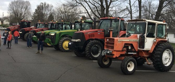 J_Fisher79's tweet photo. Tractor day!!! https://t.co/HymDjNpr24