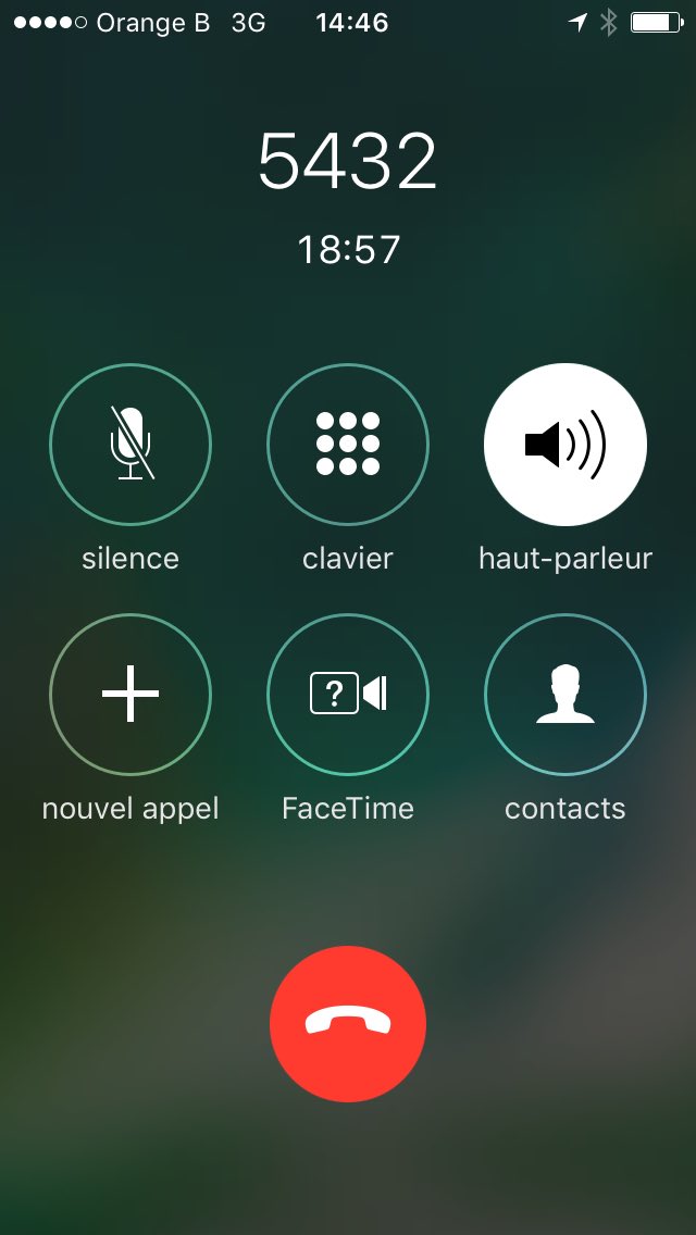NicolasDelaby's tweet photo. @OrangeBEFR 20" minutes d'attente et tjs personne ! Vive le sav pro De chez Orange Belgique !!!! @orange @Orange_France https://t.co/zEaiRdNMHy