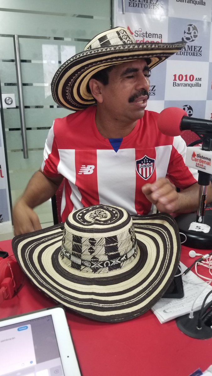 HENRYFOREROJ's tweet photo. Este sombrero sabanero original, lo donó Félix Aldana oriundo de la sabana sucreña se sorteará mañana viernes en #CardenalNoticias . Pilas a inscribirse por estos medios : @ExtraNoticiasCo @jormon26 @pedrolarac @HENRYFOREROJ @OlgaCuesta https://t.co/7gHtBrqvHZ
