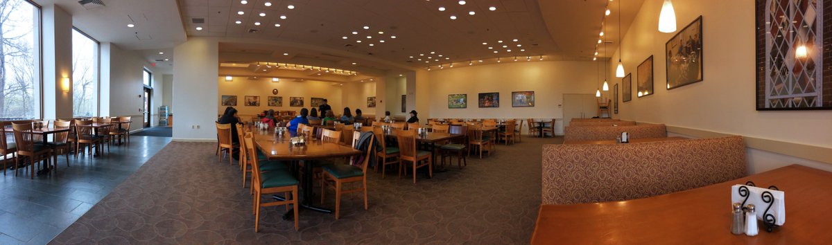 wluDining's tweet photo. Our last cooking class of the year is off to a great start! #NextTopChef 👩🏻🍳 https://t.co/dqS3jT1zaA
