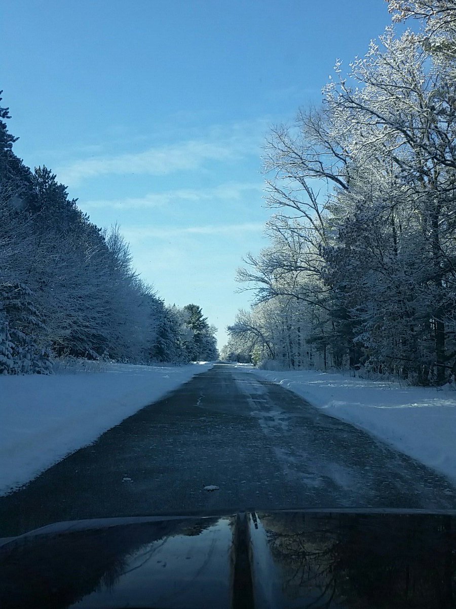 deere222's tweet photo. Sure is a beautiful morning but not so much for turkey hunting!!!! https://t.co/chDlTOfQBV