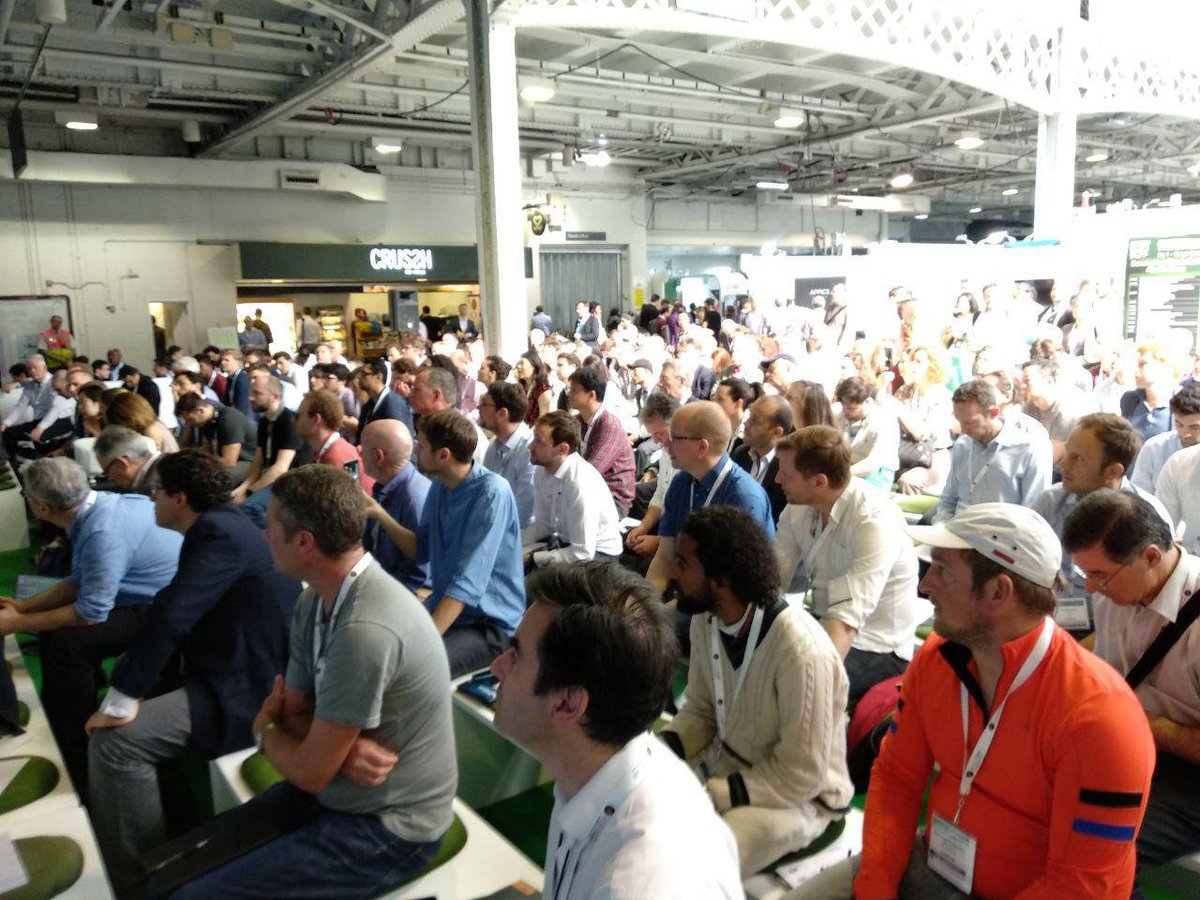 SKYFchain CEO Alexander Timofeev is pitching SKYFchain project to investors at Blockchain Expo in London

#ico #blockchain #drone #SKYFchain