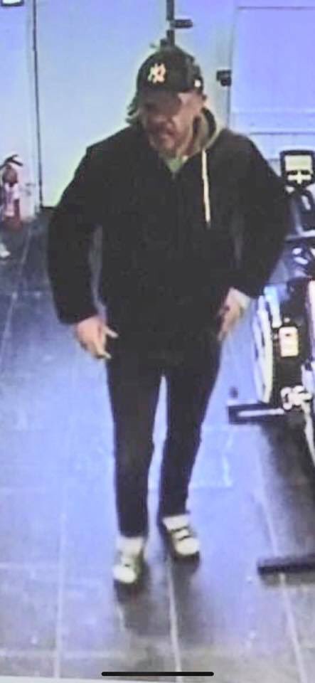 alexsimmonstv's tweet photo. Please can everyone RETWEET!

This man stole my DJ laptop &amp; other items from our @RugbyAM studio last Friday 13th April at 1.22pm, Calverley, Leeds.

17 years of love and music which is irreplaceable including my re-edits and my own productions.

Any info would be most welcome x https://t.co/UVry9lfiK9