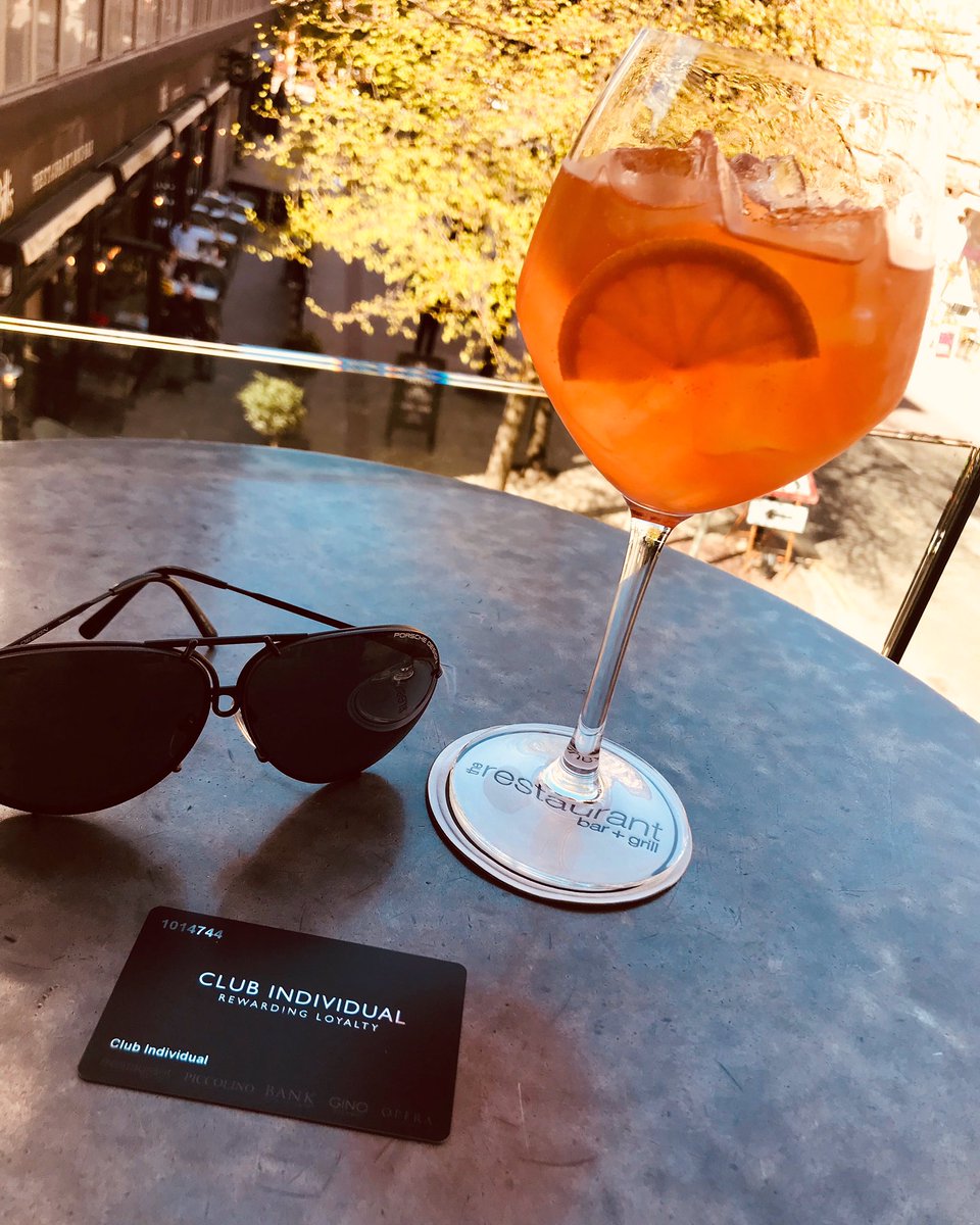 Hello sunshine, hello Aperol Spritz! What better excuse to start your weekend early? 👌🏼☀️

#HelloSunshine #AperolSpritz #Cocktails #Alfresco