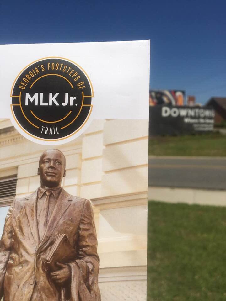 VisitDublinGA's tweet photo. #DublinGA unveils two sculptures honoring #MLK 💚
https://t.co/kZbYVbTkOp
#FootstepsofMLK #ExploreGeorgia #MLK50 https://t.co/nJpyNgbUEW