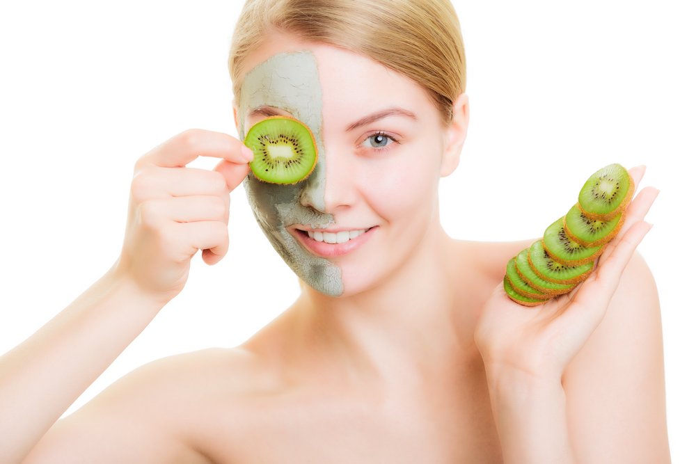 HomeBeautyTips0's tweet photo. If you want to see the difference in your skin, you have to be patient and consistent. Below are the most effective and natural homemade beauty tips for women. https://t.co/TywLD1lJxI #natural #homeremedy #beauty https://t.co/eam8f7Sur8