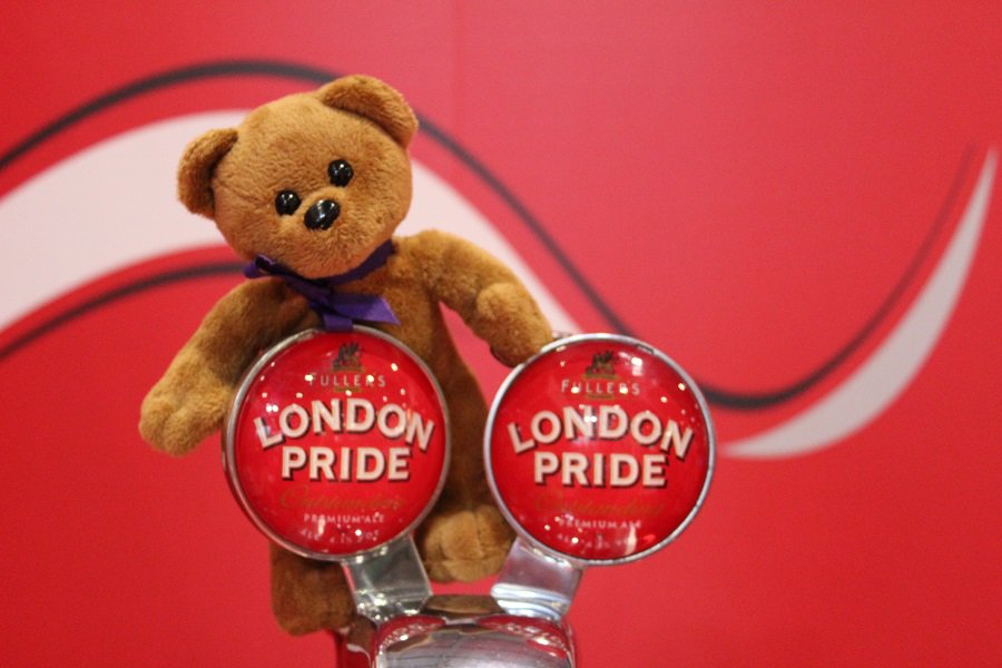 MSUK6's tweet image. We have a naughty Myles at @LondonMarathon #Expo - we found him on the  stand @London_Pride ! #RunWithPride #SmileswithMyles #londonmarathon