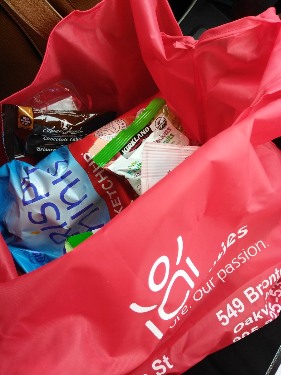 _shankz_'s tweet photo. Thanks @abilitiesaccess for these amazing goodies!!! So excited for this conference :) #AccessAbilitiesConference18 https://t.co/BPFzspL2ut