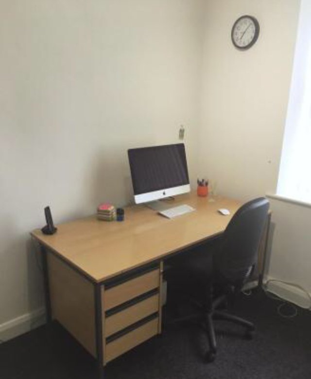 thehatworksltd's tweet photo. Modern Office Space to rent at The Hat Works Business Centre.  Space would suit 2/3 people, Immediate availability, Very competative all inclusive rates, No hidden costs, Flexible terms, Dog Friendly.  
For viewings please call 0161 465 9112  https://t.co/aTK1rWGg0I https://t.co/GSRaEyIuxG