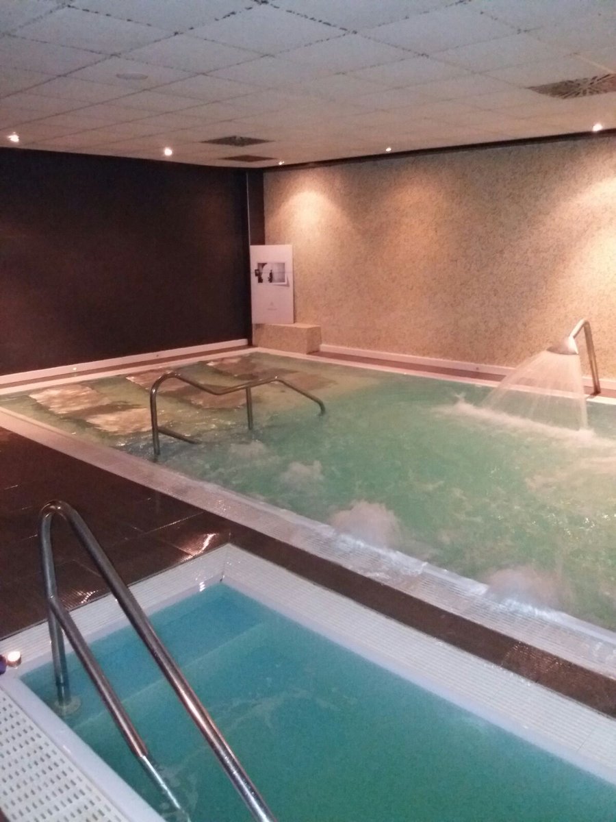 ¿Cansado? ¿Estresado? ¿Te apetece desconectar?
Regálate un SPA o un SPA DUO y disfruta de esta fantástica experiencia en Avanza Fitness Club!
#avanzawellness #dafneestetica #spa #relax