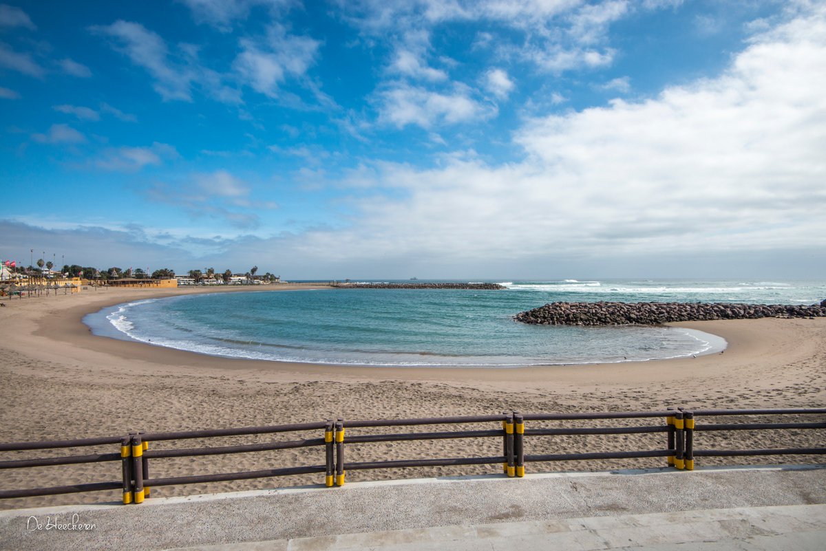 AricaSiempreAct's tweet photo. Hacia el sur de la “Ex Isla El Alacrán”, están tres de las playas emblemáticas de Arica. El Laucho, La Lisera y Playa Brava tienen muchas opciones para disfrutar del turismo en un escenario patrimonial único, con multiplicidad de atributos y experiencias. ¡Ven a conocerlas! https://t.co/YRbqxQzuBE