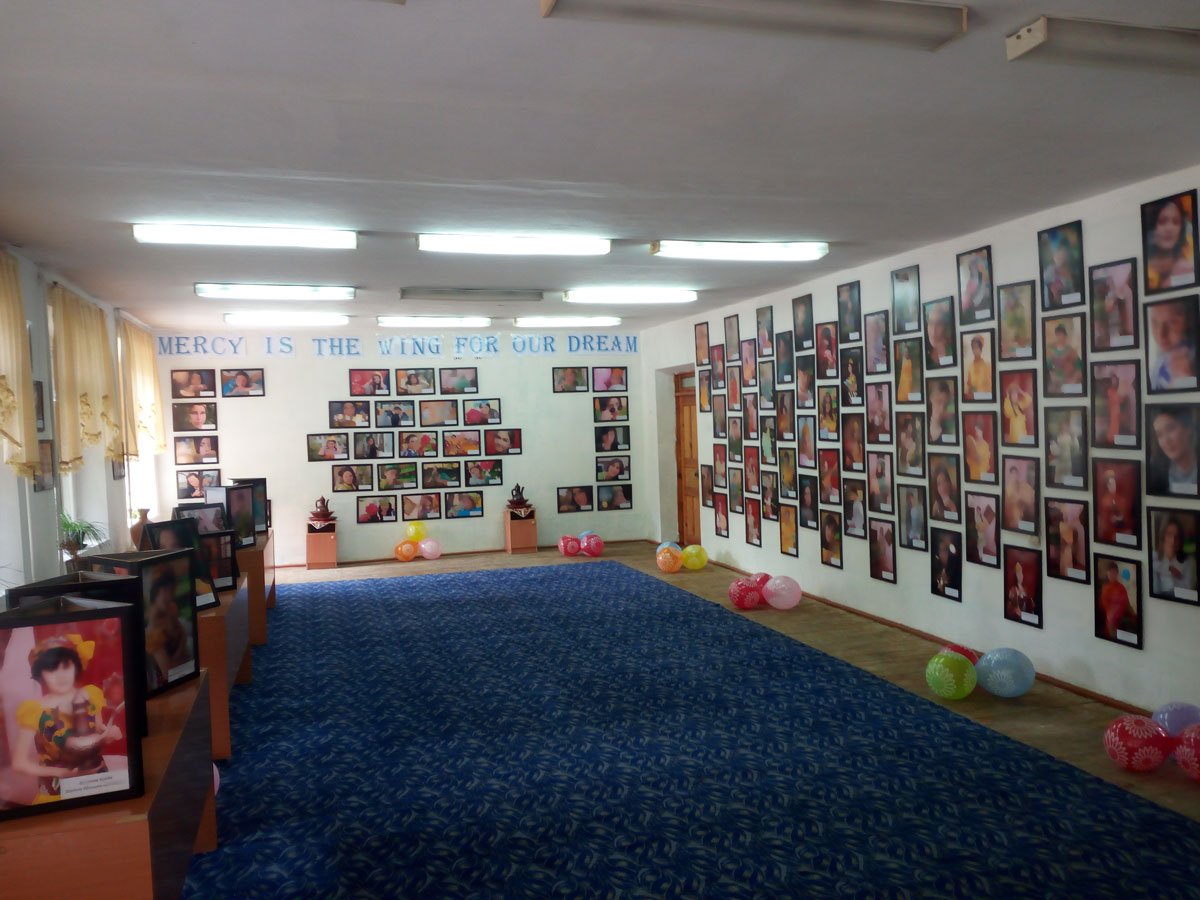 SaschaGraumann's tweet photo. Deeply moved by the life stories of young girls from correctional-educational facility in Kokand. After what they've been through, they need support and care.

Trust that joint efforts of #UNICEF &amp; @WomenUz will enable these girls to find their lifepaths. 

#LeaveNoChildBehind https://t.co/IDJ3jOM3JV