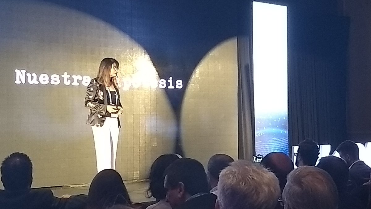 celefrancini's tweet photo. Gabriela Gayarre ahora nos habla del amor y los negocios #ONEIngram #ConstruyendoHistorias  💓💓💞😉 https://t.co/UMTNqzPA9h