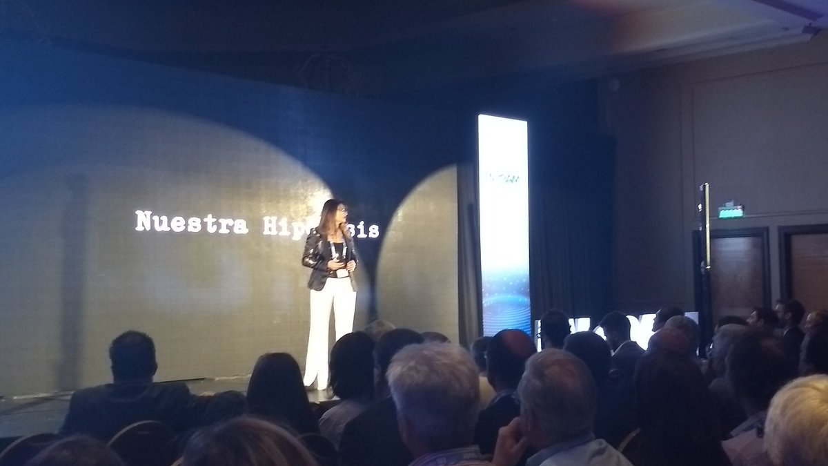 celefrancini's tweet photo. Gabriela Gayarre ahora nos habla del amor y los negocios #ONEIngram #ConstruyendoHistorias  💓💓💞😉 https://t.co/UMTNqzPA9h