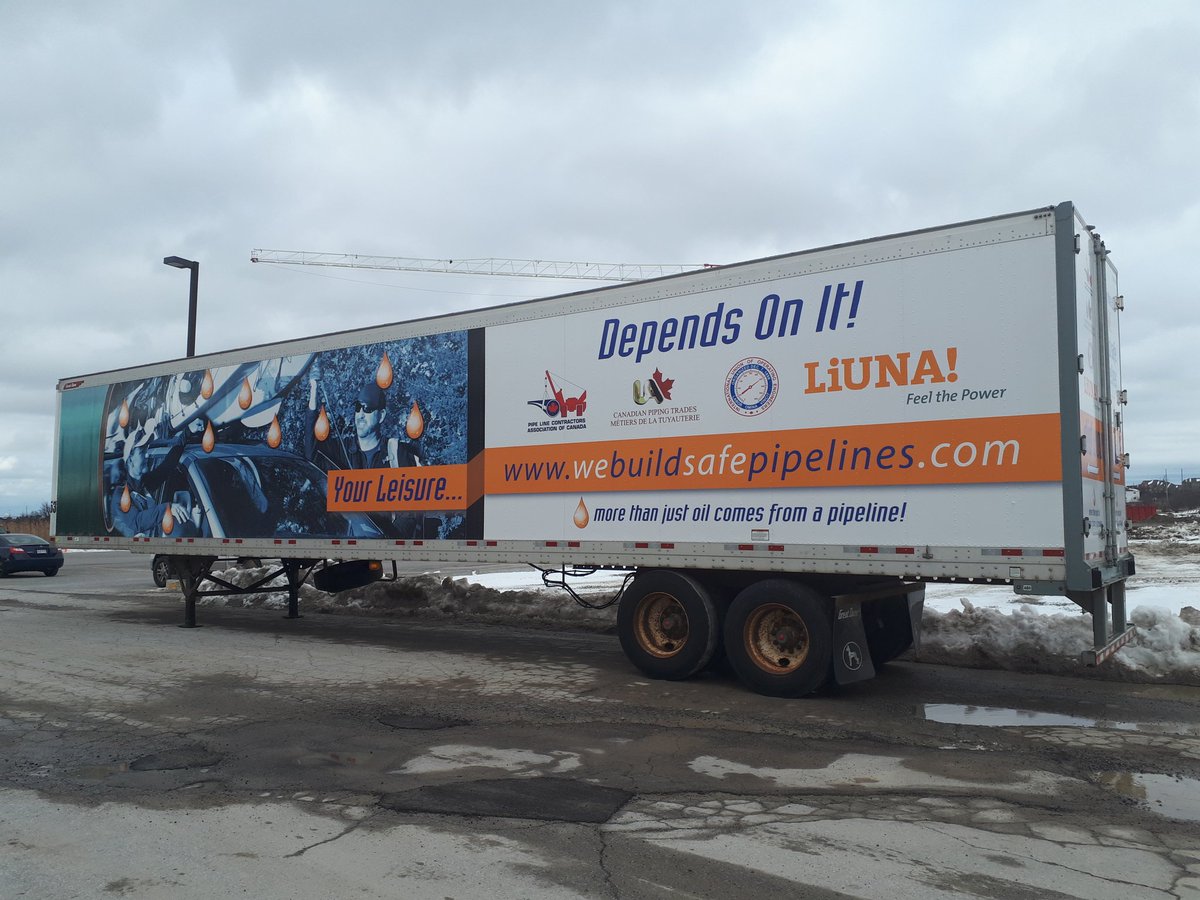 SafePipelinesCA's tweet photo. A #WeBuildSafePipelines truck in the wild! https://t.co/JFnW4NqHjn