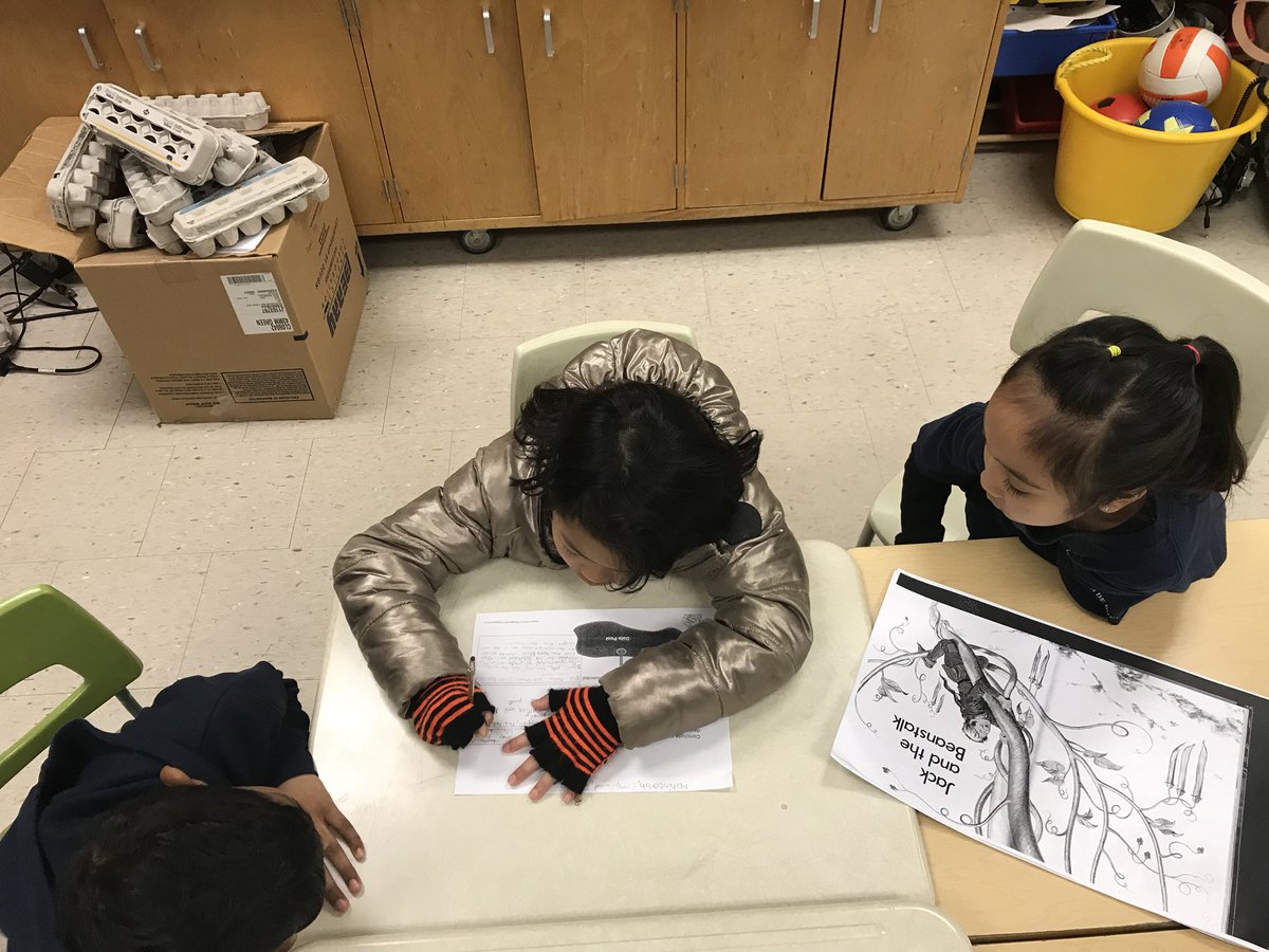 SgroiAudrey's tweet photo. Gr. 3 Ss looking deeper at fairytales. @RotmanIThink @nogahk #integrativethinking #ladderofinference #jackandthebeanstalk https://t.co/P7vlJKAm67