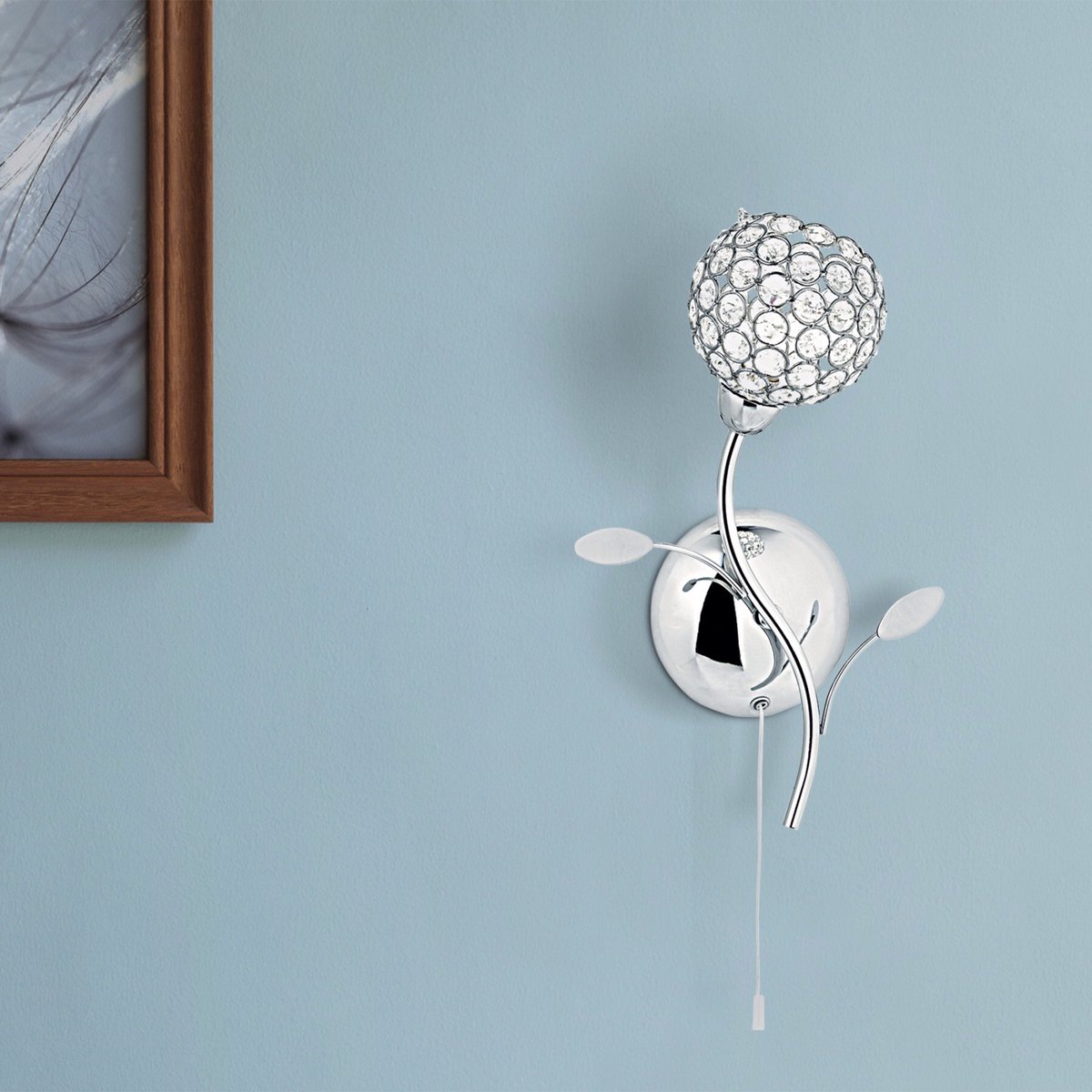 FamousLampShop's tweet photo. Adding a bit of sparkle to your home doesn't have to be expensive.  Come and see this beautiful chrome and crystal glass range at great prices @FamousLampShop 

#thefamouslittlelampshop #showroom #crystalpendant #chandelier #chromependant #tablelamps #walllights https://t.co/PXXifDIRVt