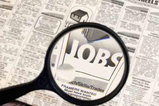 FinancialXpress's tweet photo. #Defencerecruitment 2018: Applications invited for various posts; here is how candidates can apply for jobs https://t.co/vI7GyqzroG https://t.co/HQ3rmBY9L6