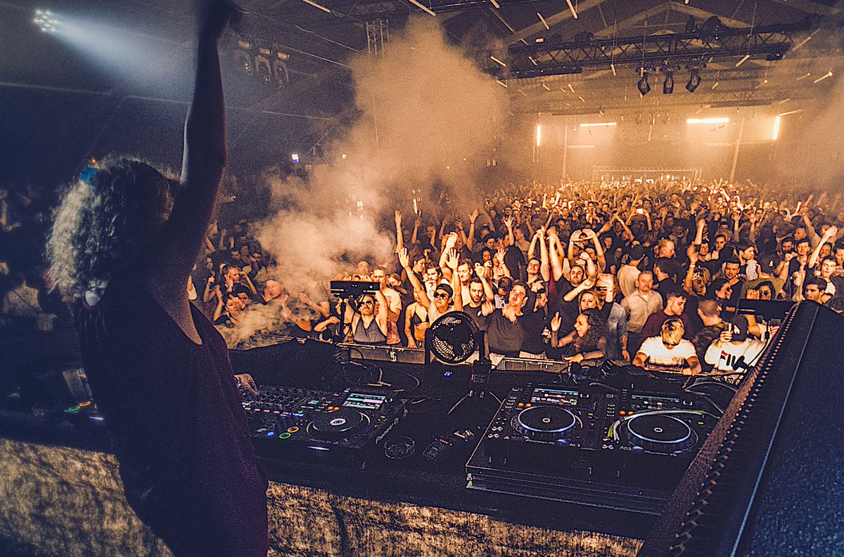 Katie Thomas tweet media