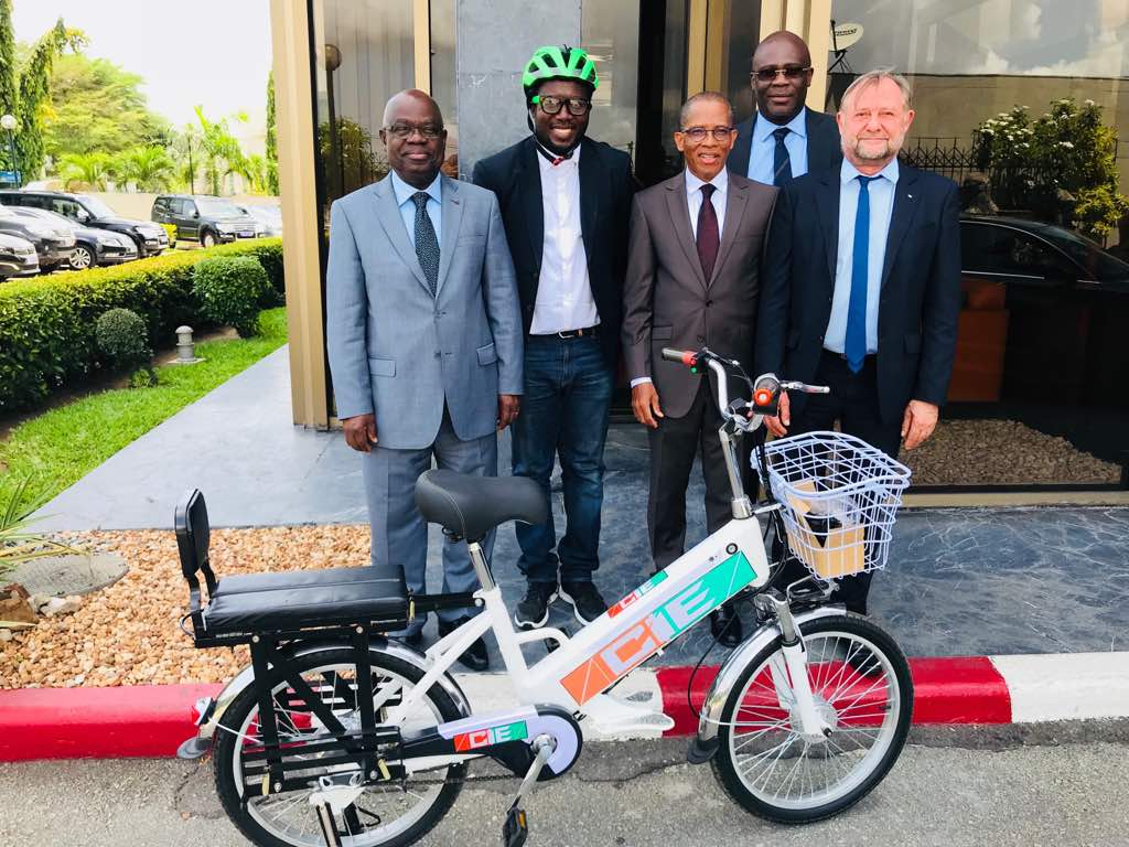 CIEofficiel's tweet photo. La CIE s'engage pour la mobilité durable avec la réception du premier vélo électrique ivoirien
#Tousautransportvert
#Tousecoresponsable #Andycosta #mydreamforafrica #Ambassadeurduvelo https://t.co/XM2rIiHdqD