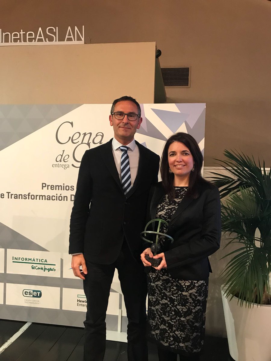 Premien el projecte innovador d'un #xatbot #chatbot per a Cirurgia Major Ambulatoria al @consorcsanitari. Enhorabona <a href="/Meritxelldavins/">Dra. Davins</a> i <a href="/JGrueso/">Julian Grueso</a>!  csi.cat/el-consorci/sa… #innovació #ehealth