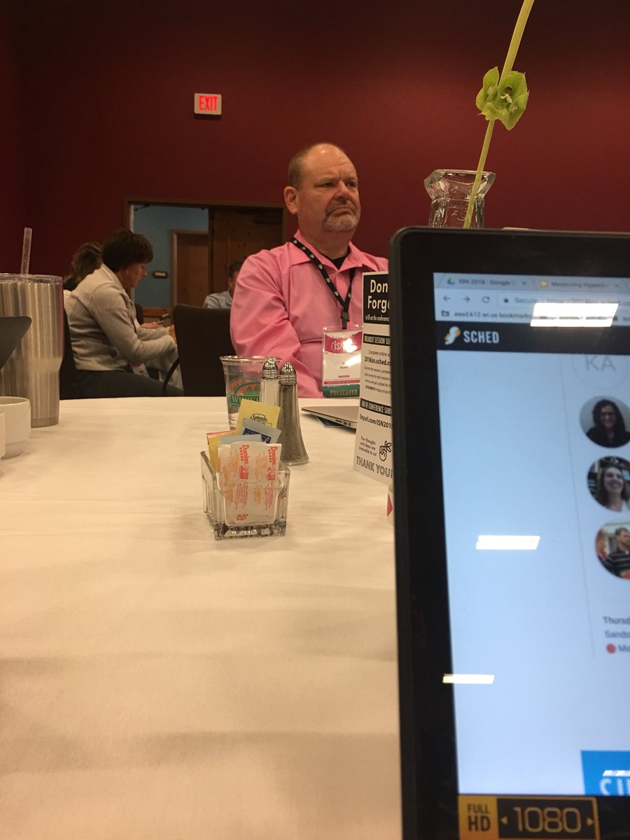 mattmo12381's tweet photo. Come check out HyperDocs in sandstone room 8 and 9 at 10:15. Free hugs will be given by this guy. #isn2018 https://t.co/AOu6QOlpyU
