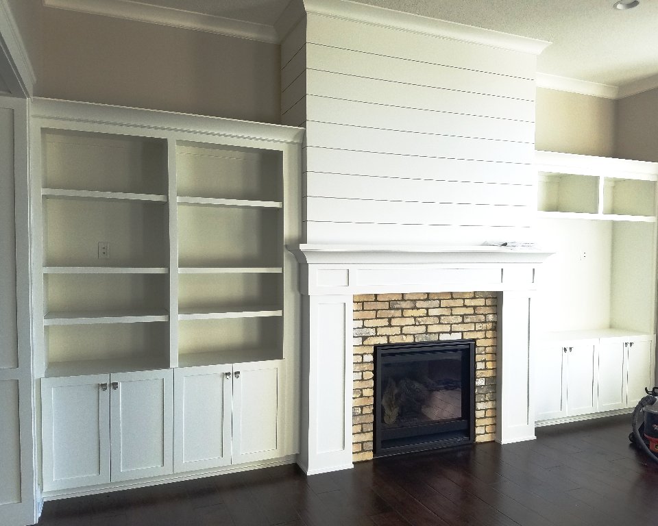 Derrick Custom Homes On Twitter Shiplap Brick Built Ins