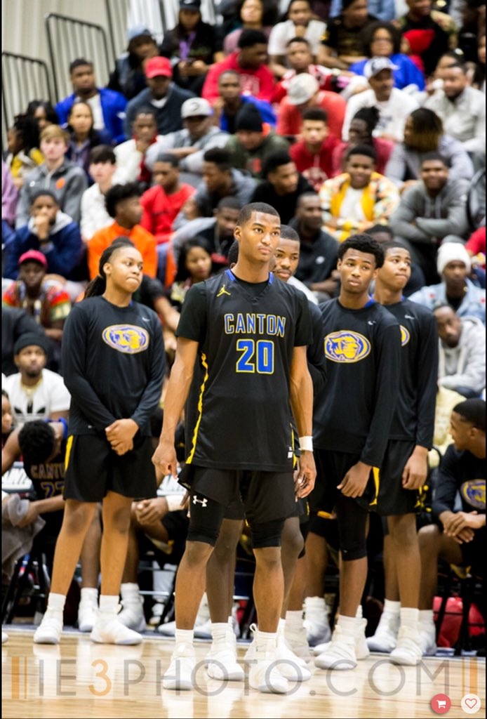 Shlom_Jay7's tweet photo. Blessed to see another YEAR‼️🤙🏾😈 HAPPY BIRTHDAY TO ME🎉😌💙 https://t.co/f66HujbnTX