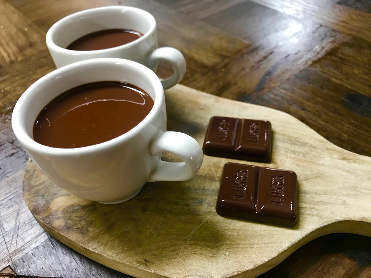 chrisburtchef's tweet photo. And to finish a traditional @LUKEROFFICIAL 70% Aruaca Colombian Hot Chocolate - with a cheeky little 85% Tumaco bar - for Jake Kings lunch @MyttonMermaid @Rking1984 https://t.co/yLjTOYOyYZ