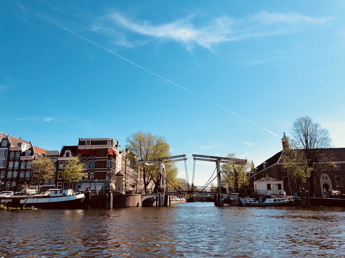sheiladavies_'s tweet photo. Amsterdam today on our Viking Tulips and Windmills Cruise @VikingCruisesUK #Vikingmimir #MyVikingStory #Amsterdam #canals #littlebridge https://t.co/2qM5x3F5DA